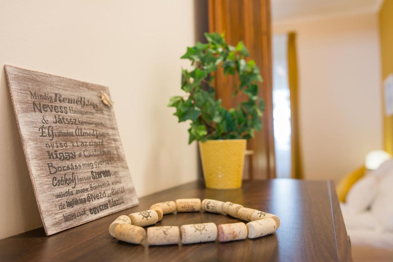 Cork Apartman Eger Kültér fotó