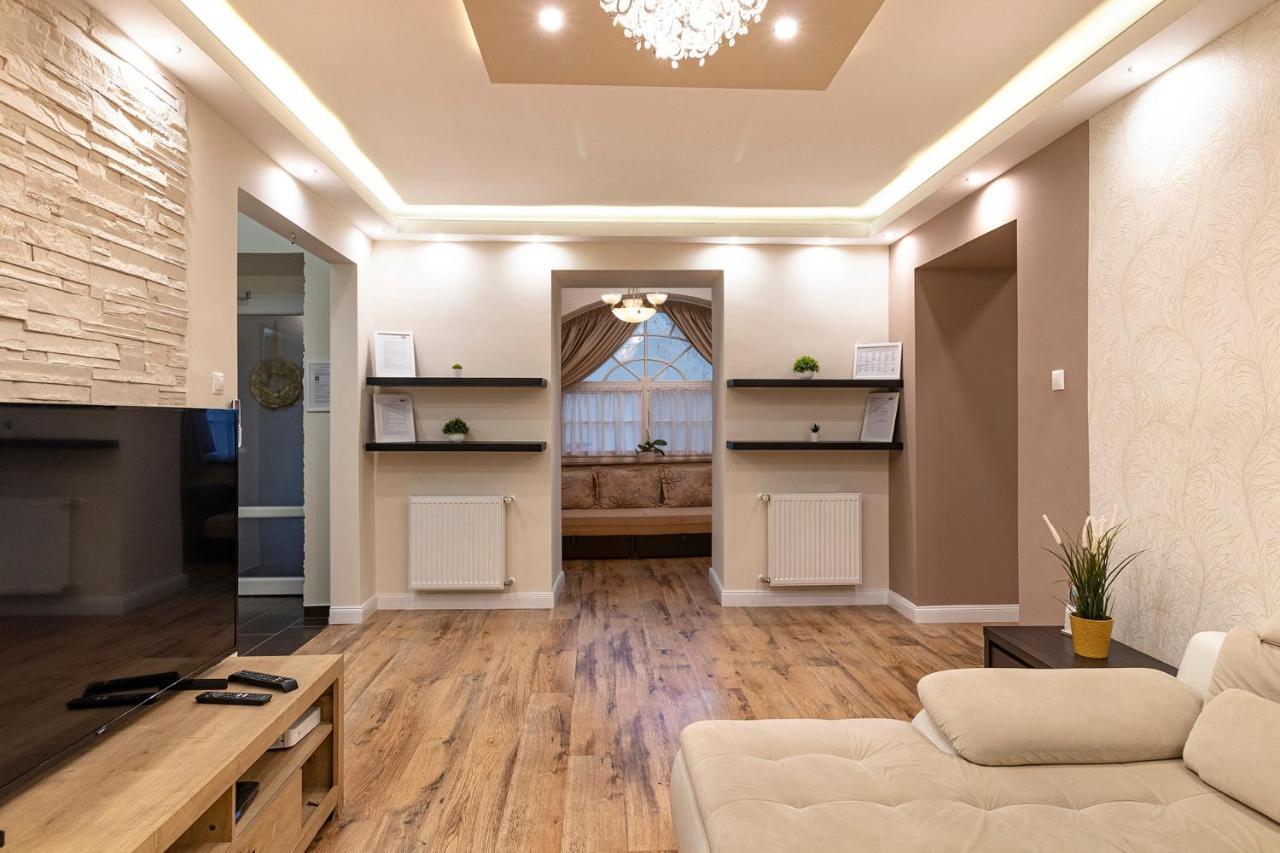 Cork Apartman Eger Kültér fotó